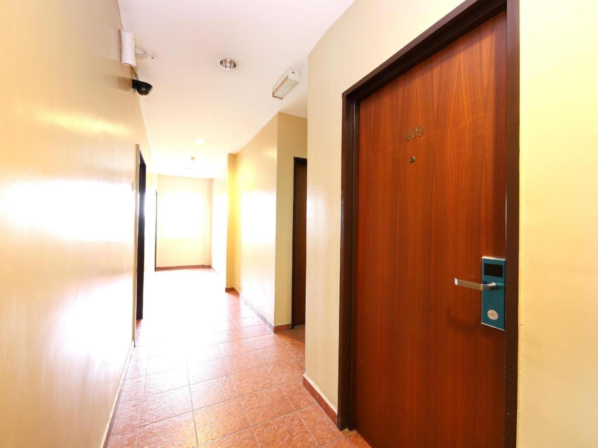 Super Oyo 447 Comfort Hotel Meru Klang Exterior photo